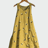 Suknelė su Bitėmis