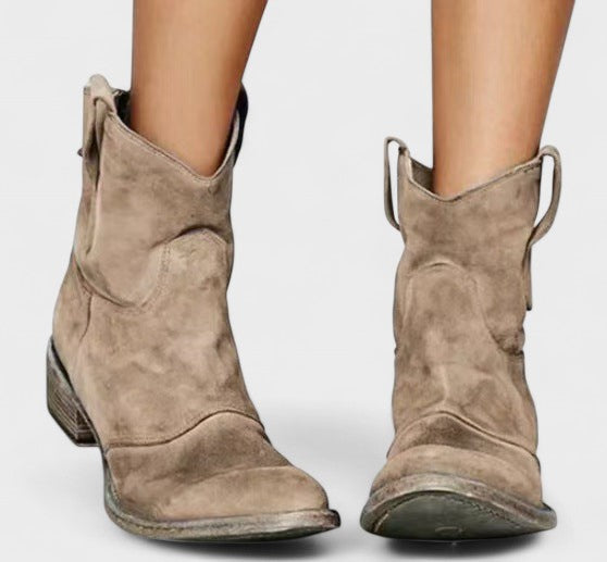 Carlota – Laiko Išbandyta Elegancija